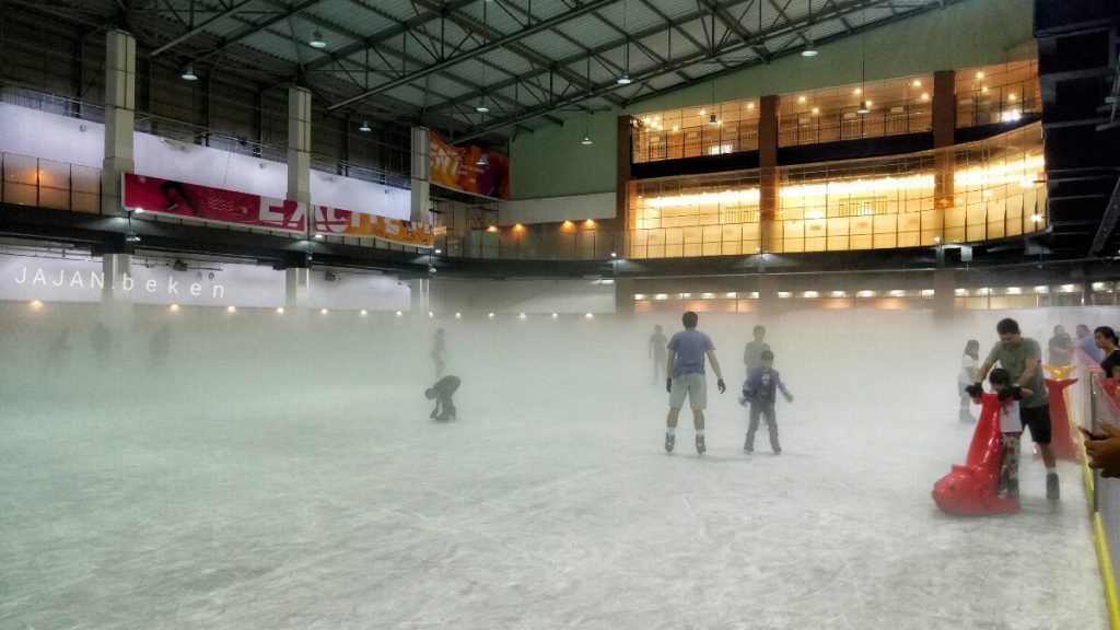 7 Hal Tentang Ice Skating AEON JGC: Panduan, Fasilitas sampai Harga